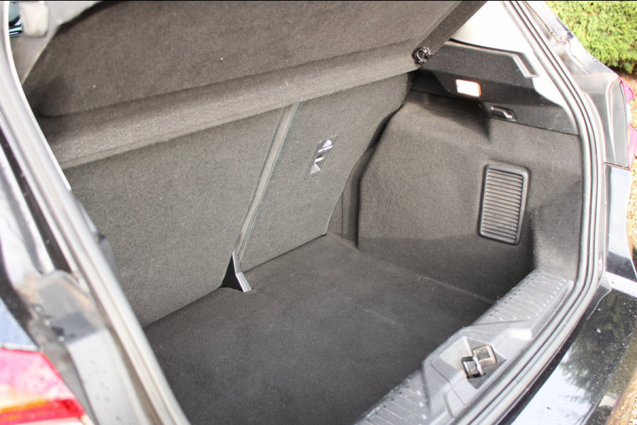 Ford Fiesta 1.0 EcoBoost Titanium X AllSeason LED !!NIEUWBINNEN!!