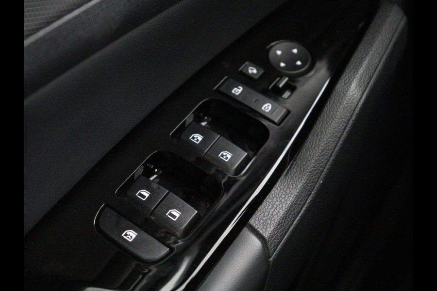 Kia Sportage 1.6 T-GDi Plug-in Hybrid AWD DynamicPlusLine | Stoelverwarming | Adaptive cruise | Matrix LED | 19'' | Camera | Half leder | Carplay | Keyless | Stuurverwarming | Navigatie | PHEV