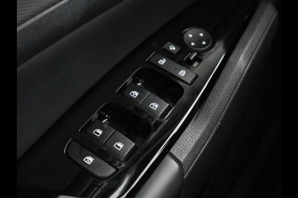 Kia Sportage 1.6 T-GDi Plug-in Hybrid AWD DynamicPlusLine | Stoelverwarming | Adaptive cruise | Matrix LED | 19'' | Camera | Half leder | Carplay | Keyless | Stuurverwarming | Navigatie | PHEV