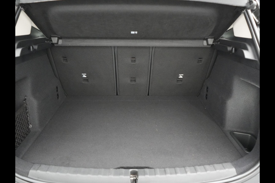 BMW 2 Serie Active Tourer 218i Executive 136pk Dealer O.H | Widescreen Navi | Camera | Voorstoelen Verwarmd | Apple Carplay | LED Koplampen | Navigatie | DAB | Cruise Control |