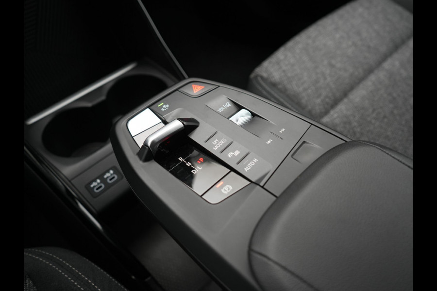 BMW 2 Serie Active Tourer 218i Executive 136pk Dealer O.H | Widescreen Navi | Camera | Voorstoelen Verwarmd | Apple Carplay | LED Koplampen | Navigatie | DAB | Cruise Control |