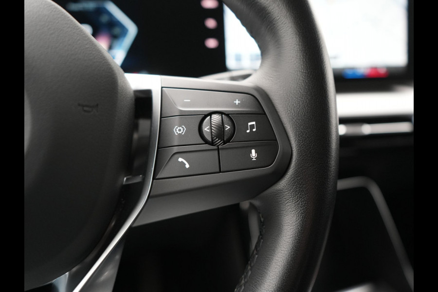 BMW 2 Serie Active Tourer 218i Executive 136pk Dealer O.H | Widescreen Navi | Camera | Voorstoelen Verwarmd | Apple Carplay | LED Koplampen | Navigatie | DAB | Cruise Control |