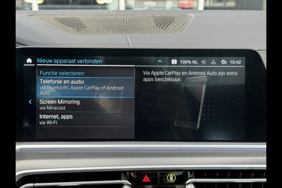 BMW X5 xDrive45e High Executive M Sport Pakket Automaat / Panoramadak / Active Steering / Trekhaak / Head-Up Display / Comfortstoelen / Laserlight / Driving Assistant Professional / 21 Inch / Luchtvering / Hifi / Craftedclarity / Shadow Line / M Sportremsysteem