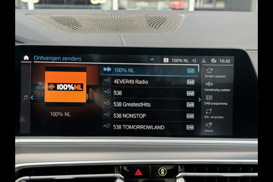 BMW X5 xDrive45e High Executive M Sport Pakket Automaat / Panoramadak / Active Steering / Trekhaak / Head-Up Display / Comfortstoelen / Laserlight / Driving Assistant Professional / 21 Inch / Luchtvering / Hifi / Craftedclarity / Shadow Line / M Sportremsysteem