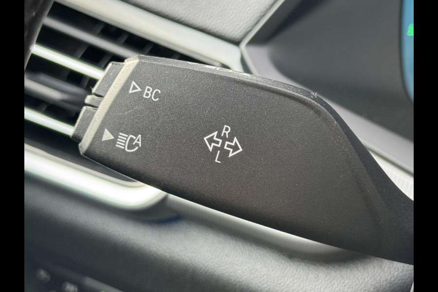 BMW X5 xDrive45e High Executive M Sport Pakket Automaat / Panoramadak / Active Steering / Trekhaak / Head-Up Display / Comfortstoelen / Laserlight / Driving Assistant Professional / 21 Inch / Luchtvering / Hifi / Craftedclarity / Shadow Line / M Sportremsysteem