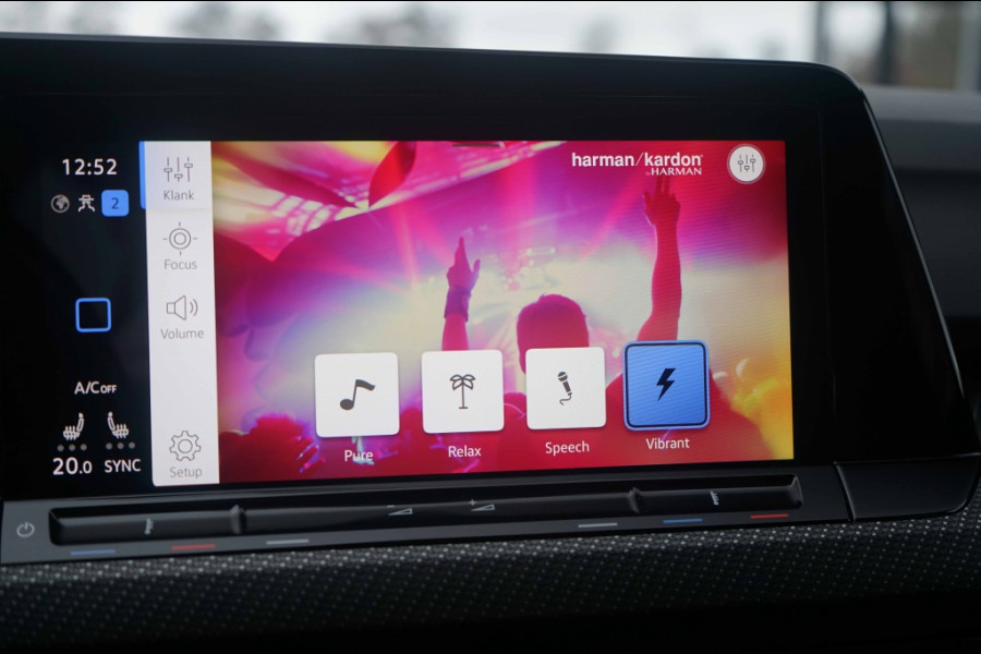 Volkswagen Golf 8R R 4Motion 320PK