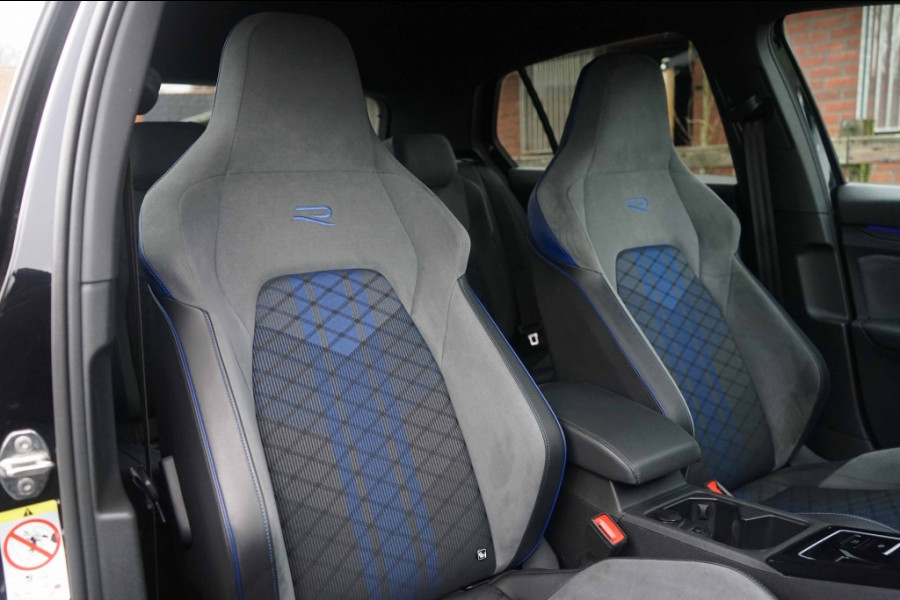 Volkswagen Golf 8R R 4Motion 320PK