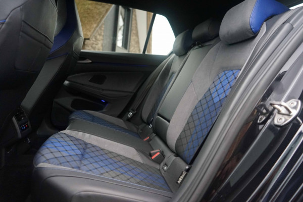 Volkswagen Golf 8R R 4Motion 320PK