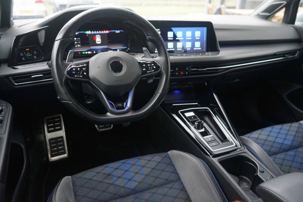 Volkswagen Golf 8R R 4Motion 320PK