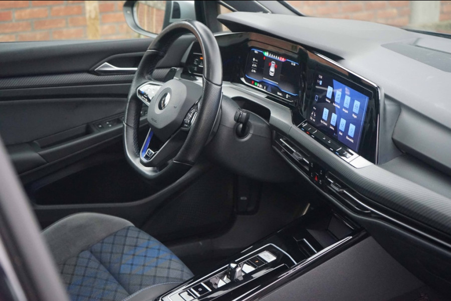 Volkswagen Golf 8R R 4Motion 320PK