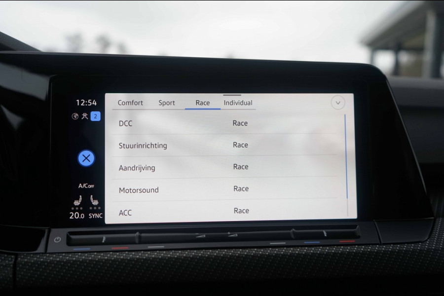 Volkswagen Golf 8R R 4Motion 320PK