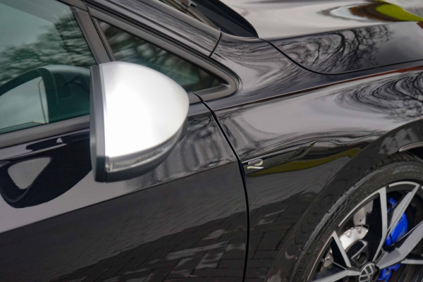 Volkswagen Golf 8R R 4Motion 320PK