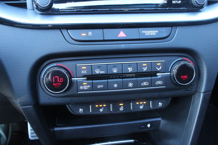 Kia Xceed 1.6 GDi 141pk PHEV ExecutiveLine DCT6 Panoramadak Clima Cruise Navi Camera 18"LMV Leder Afn. Trekhaak