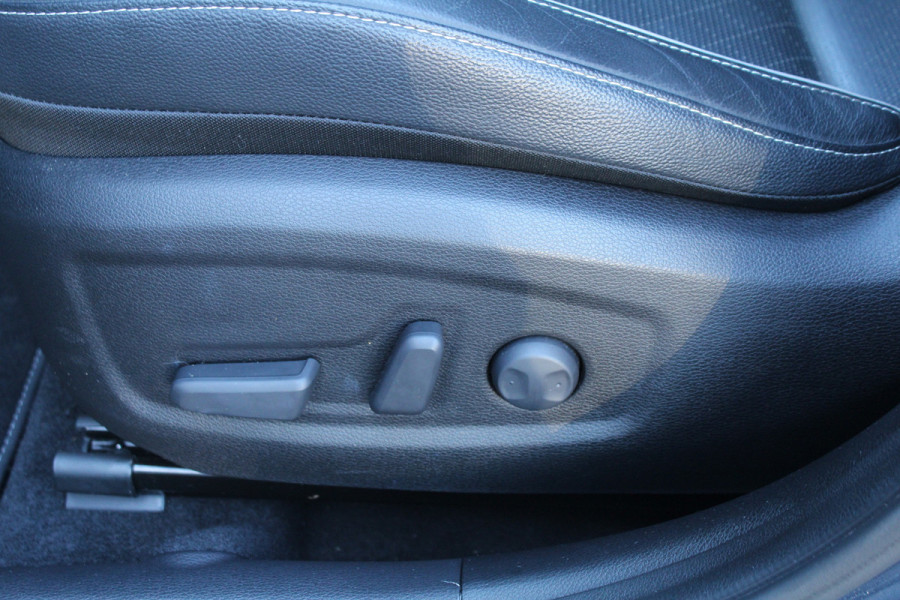 Kia Xceed 1.6 GDi 141pk PHEV ExecutiveLine DCT6 Panoramadak Clima Cruise Navi Camera 18"LMV Leder Afn. Trekhaak