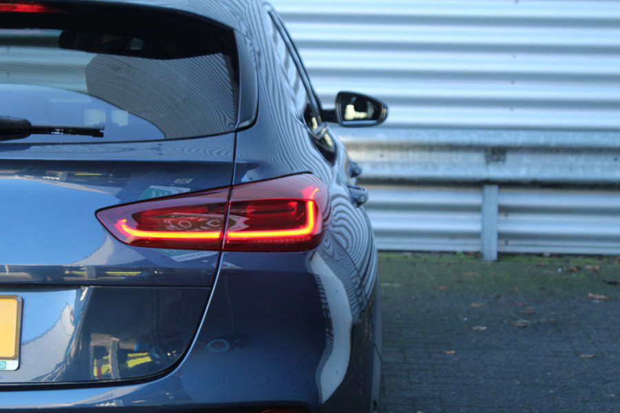 Kia Xceed 1.6 GDi 141pk PHEV ExecutiveLine DCT6 Panoramadak Clima Cruise Navi Camera 18"LMV Leder Afn. Trekhaak