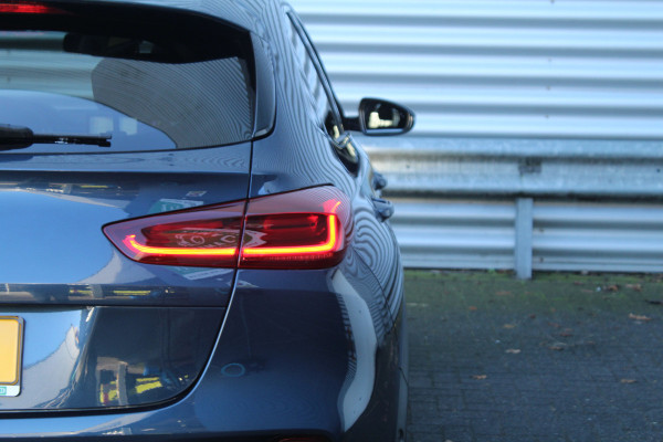 Kia Xceed 1.6 GDi 141pk PHEV ExecutiveLine DCT6 Panoramadak Clima Cruise Navi Camera 18"LMV Leder Afn. Trekhaak