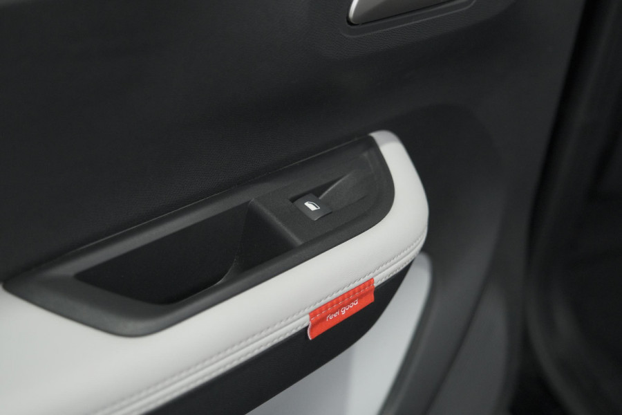 Citroën ë-C3 Max 113pk 44 kWh | 7 KW Laadfunctie |  Camera | Navigatie | Apple Carplay | Parkeersensoren
