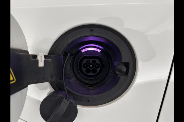 Volvo XC90 2.0 T8 Twin Engine AWD Inscription (7-Pers.) [ Plug-In ] Aut.*PANO | LEATHER | FULL-LED | MEMORY-PACK | DIGI-COCKPIT | HARMAN/KARDON | CAMERA | HEATED-SPORTSEATS | HEAD-UP | LANE-ASSIST | CARPLAY | AIRSUSPENSION | ECC | PDC | CRUISE | TOWBAR | ...