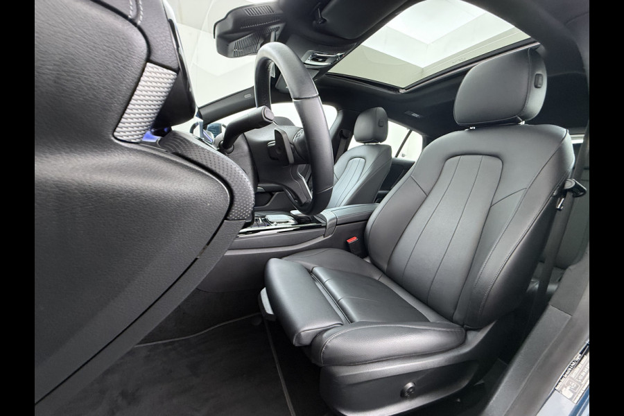 Mercedes-Benz CLA-Klasse 180 Shooting Brake Luxury // Panoramadak // Distronic // Memory // MultiBeam LED // Camera // Sfeerverlichting // Keyless