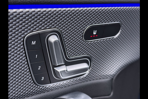 Mercedes-Benz CLA-Klasse 180 Shooting Brake Luxury // Panoramadak // Distronic // Memory // MultiBeam LED // Camera // Sfeerverlichting // Keyless