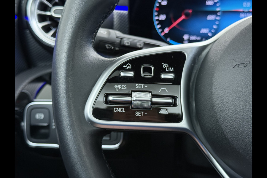 Mercedes-Benz CLA-Klasse 180 Shooting Brake Luxury // Panoramadak // Distronic // Memory // MultiBeam LED // Camera // Sfeerverlichting // Keyless