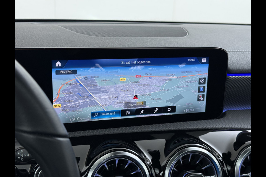 Mercedes-Benz CLA-Klasse 180 Shooting Brake Luxury // Panoramadak // Distronic // Memory // MultiBeam LED // Camera // Sfeerverlichting // Keyless