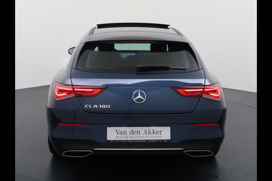 Mercedes-Benz CLA-Klasse 180 Shooting Brake Luxury // Panoramadak // Distronic // Memory // MultiBeam LED // Camera // Sfeerverlichting // Keyless