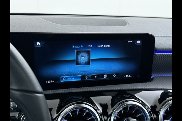 Mercedes-Benz CLA-Klasse 180 Shooting Brake Luxury // Panoramadak // Distronic // Memory // MultiBeam LED // Camera // Sfeerverlichting // Keyless