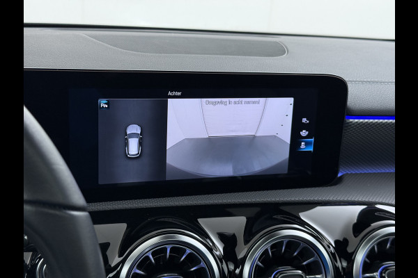 Mercedes-Benz CLA-Klasse 180 Shooting Brake Luxury // Panoramadak // Distronic // Memory // MultiBeam LED // Camera // Sfeerverlichting // Keyless