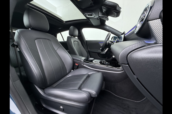 Mercedes-Benz CLA-Klasse 180 Shooting Brake Luxury // Panoramadak // Distronic // Memory // MultiBeam LED // Camera // Sfeerverlichting // Keyless