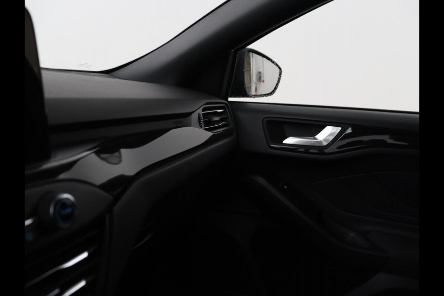 Ford Focus 1.0 EcoBoost Hybrid ST Line X | Stoelverwarming | Adaptive cruise | Carplay | Navigatie | Camera | Keyless | Parkeerhulp | Digital Cockpit