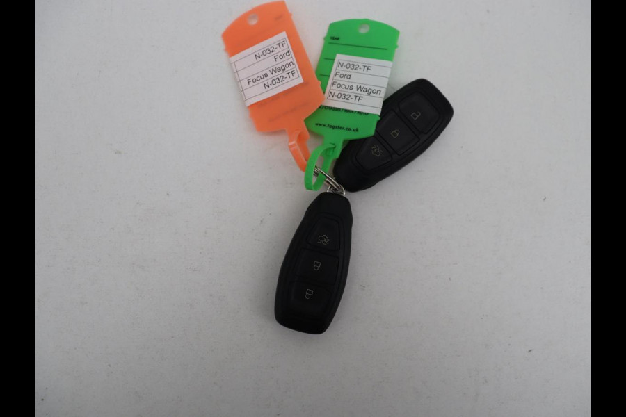 Ford Focus 1.0 EcoBoost Hybrid ST Line X | Stoelverwarming | Adaptive cruise | Carplay | Navigatie | Camera | Keyless | Parkeerhulp | Digital Cockpit