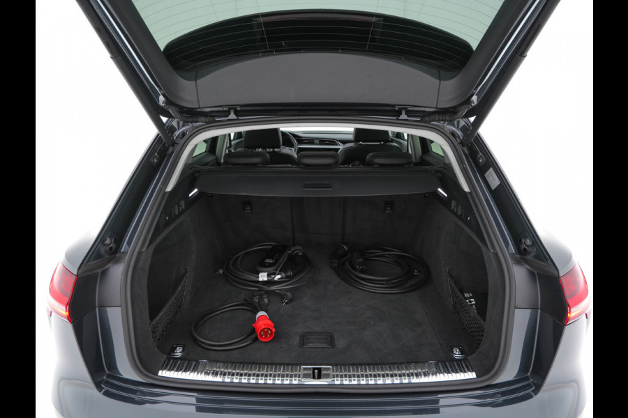 Audi e-tron 55 Quattro Business edition Plus 95 kWh (3-Fase11 kW) {SOH-88%} (INCL-BTW) *HEATPUMP | PANO | LEATHER | ADAPTIVE-CRUISE | FULL-LED | DIGI-COCKPIT | KEYLESS | MEMORY-PACK | CAMERA | NAVI-FULLMAP | SHIFTPADDLES | DAB+ | COMFORTSEATS | 20''ALU*