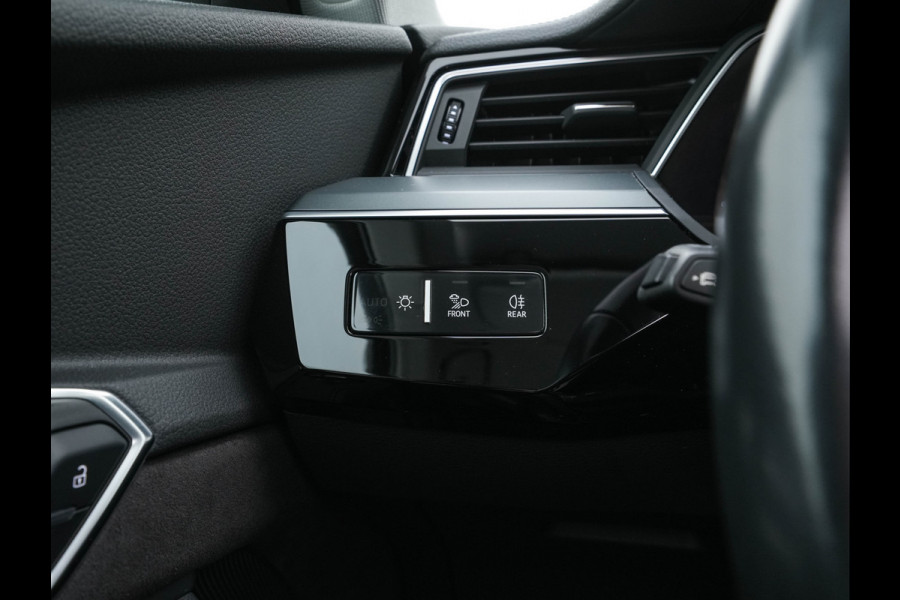 Audi e-tron 55 Quattro Business edition Plus 95 kWh (3-Fase11 kW) {SOH-88%} (INCL-BTW) *HEATPUMP | PANO | LEATHER | ADAPTIVE-CRUISE | FULL-LED | DIGI-COCKPIT | KEYLESS | MEMORY-PACK | CAMERA | NAVI-FULLMAP | SHIFTPADDLES | DAB+ | COMFORTSEATS | 20''ALU*