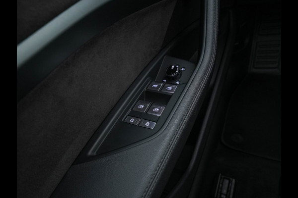Audi e-tron 55 Quattro Business edition Plus 95 kWh (3-Fase11 kW) {SOH-88%} (INCL-BTW) *HEATPUMP | PANO | LEATHER | ADAPTIVE-CRUISE | FULL-LED | DIGI-COCKPIT | KEYLESS | MEMORY-PACK | CAMERA | NAVI-FULLMAP | SHIFTPADDLES | DAB+ | COMFORTSEATS | 20''ALU*