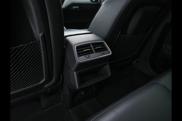 Audi e-tron 55 Quattro Business edition Plus 95 kWh (3-Fase11 kW) {SOH-88%} (INCL-BTW) *HEATPUMP | PANO | LEATHER | ADAPTIVE-CRUISE | FULL-LED | DIGI-COCKPIT | KEYLESS | MEMORY-PACK | CAMERA | NAVI-FULLMAP | SHIFTPADDLES | DAB+ | COMFORTSEATS | 20''ALU*