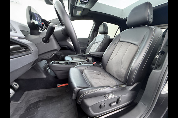 Volkswagen ID.3 First Max 58kWh Soh91% Pano-dak Adap.Cruise Camera Elektr.Sport-Stoel+Verwarmd PDC Apple Carplay Android Ergo Active-Stoel Navi- SOH 91% Lmv Privacy Glas Keyless Advanced Led-Achterlicht dynamisch Matrix Led Origineel Nederlandse Auto Zeer compleet Nieuwprijs €49.176,-