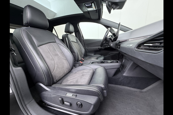 Volkswagen ID.3 First Max 58kWh Soh91% Pano-dak Adap.Cruise Camera Elektr.Sport-Stoel+Verwarmd PDC Apple Carplay Android Ergo Active-Stoel Navi- SOH 91% Lmv Privacy Glas Keyless Advanced Led-Achterlicht dynamisch Matrix Led Origineel Nederlandse Auto Zeer compleet Nieuwprijs €49.176,-