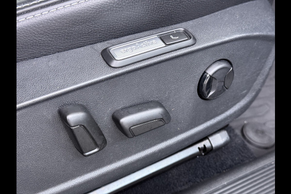 Volkswagen ID.3 First Max 58kWh Soh91% Pano-dak Adap.Cruise Camera Elektr.Sport-Stoel+Verwarmd PDC Apple Carplay Android Ergo Active-Stoel Navi- SOH 91% Lmv Privacy Glas Keyless Advanced Led-Achterlicht dynamisch Matrix Led Origineel Nederlandse Auto Zeer compleet Nieuwprijs €49.176,-