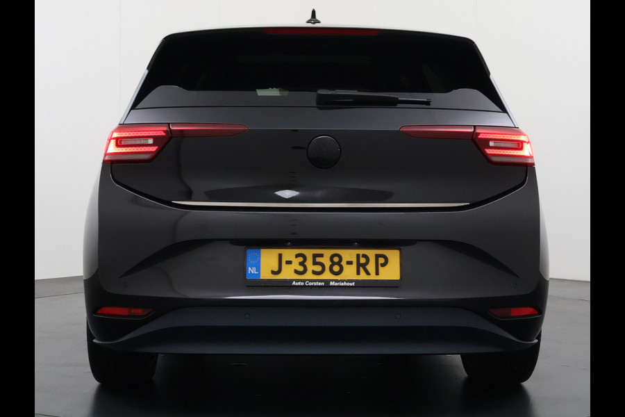 Volkswagen ID.3 First Max 58kWh Soh91% Pano-dak Adap.Cruise Camera Elektr.Sport-Stoel+Verwarmd PDC Apple Carplay Android Ergo Active-Stoel Navi- SOH 91% Lmv Privacy Glas Keyless Advanced Led-Achterlicht dynamisch Matrix Led Origineel Nederlandse Auto Zeer compleet Nieuwprijs €49.176,-