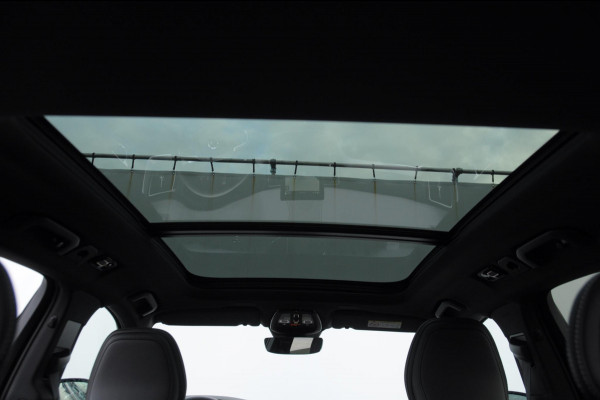 Volvo XC60 T8 455PK Automaat AWD Ultra Black Edition / Luchtvering / stoelmassage - en ventilatie / Adaptieve cruise control / Harman Kardon / BLIS / Panoramadak / Apple carplay / Parkeersensoren met 360 camera / Elektrisch bedienbare achterklep / Elektrisch verstelbare voorstoelen met geheugen / Stoel en stuurwielverwarming / 21” velgen / Getinte ramen vanaf de B-stijl