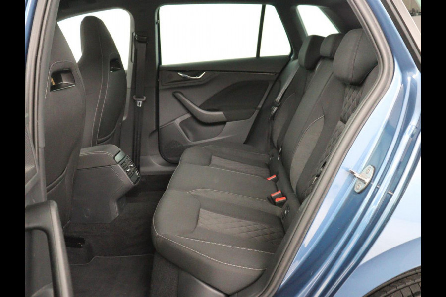 Škoda Kamiq 1.0 TSI Sport | Trekhaak | Sportstoelen | Carplay | Climate control | Parkeerhulp | Cruise control | Full LED | Sportstuur | Bluetooth