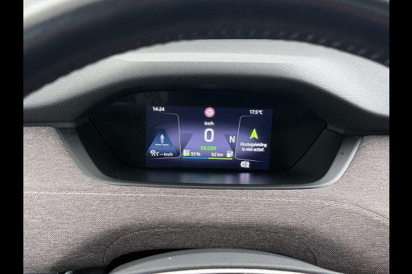 Škoda ENYAQ iV 80 First Edition HighLuxus Soh92% Pano-Dak Elektr.Trekhaak *BOMVOL € 63.000 nieuw!* 21"lm Full-Led 360-Camera Adaptive-Cruise Na Warmtepomp Adaptief onderstel+Dynamisch-onderstel/Stuur Airco-autom 3-zones E-call Chroom-Dakrail Head-Up-Display Smartlink Edition High 1.000kg trekvermogen