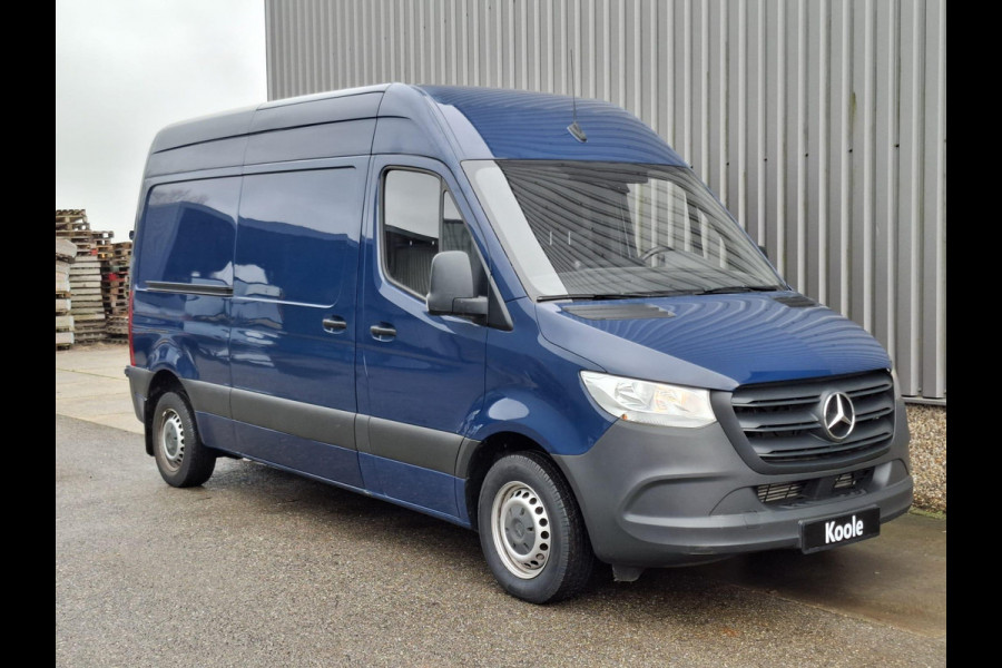 Mercedes-Benz Sprinter 311 CDI GB L2 FWD Functional 3.5T / AIRCO / CAMERA / 3 ZITS / DEALER ONDERHOUDEN / NAVI