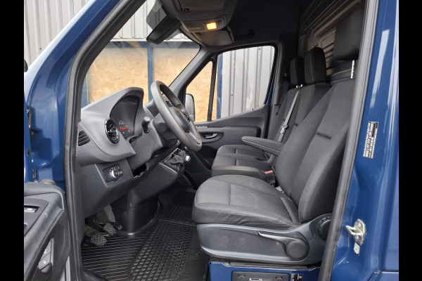 Mercedes-Benz Sprinter 311 CDI GB L2 FWD Functional 3.5T / AIRCO / CAMERA / 3 ZITS / DEALER ONDERHOUDEN / NAVI