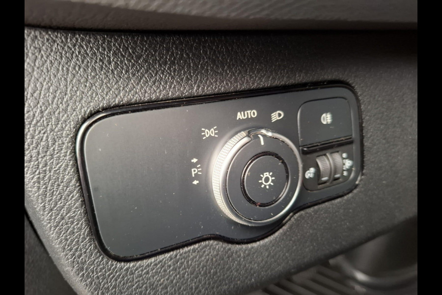 Mercedes-Benz Sprinter 311 CDI GB L2 FWD Functional 3.5T / AIRCO / CAMERA / 3 ZITS / DEALER ONDERHOUDEN / NAVI
