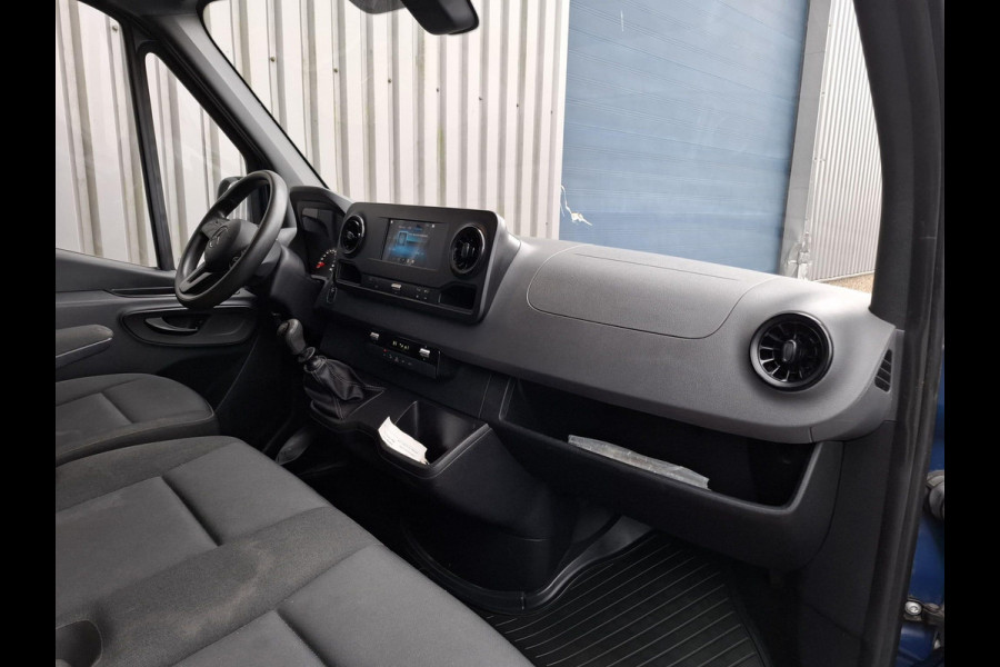 Mercedes-Benz Sprinter 311 CDI GB L2 FWD Functional 3.5T / AIRCO / CAMERA / 3 ZITS / DEALER ONDERHOUDEN / NAVI