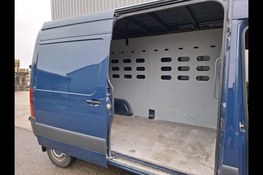 Mercedes-Benz Sprinter 311 CDI GB L2 FWD Functional 3.5T / AIRCO / CAMERA / 3 ZITS / DEALER ONDERHOUDEN / NAVI