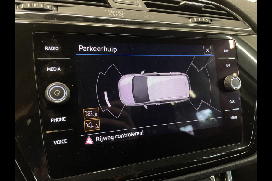 Volkswagen Touran 1.5 TSI DSG Highline | Navigatie | Parkeersensoren | Cruise Control | Blind Spot Assist | Stoelverwarming | ErgoActive stoelen | Climate Control