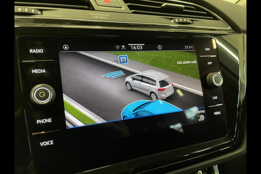 Volkswagen Touran 1.5 TSI DSG Highline | Navigatie | Parkeersensoren | Cruise Control | Blind Spot Assist | Stoelverwarming | ErgoActive stoelen | Climate Control